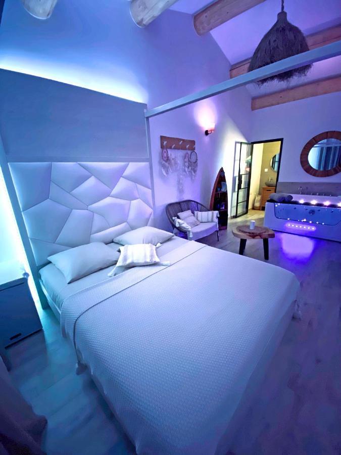 Villa Cocoon - Love Room Cocooning & 50 Nuances Cuges-les-Pins Buitenkant foto