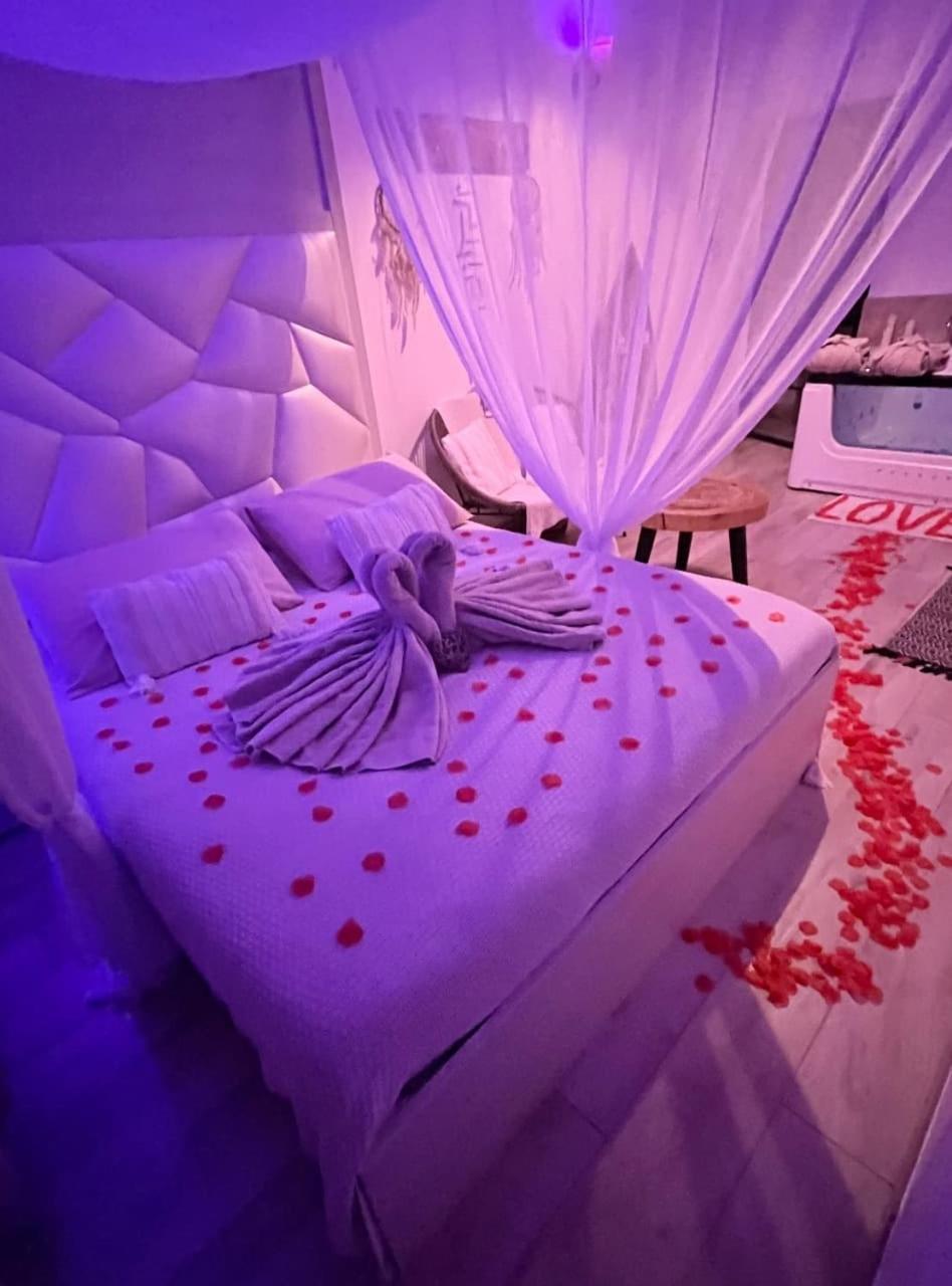 Villa Cocoon - Love Room Cocooning & 50 Nuances Cuges-les-Pins Buitenkant foto